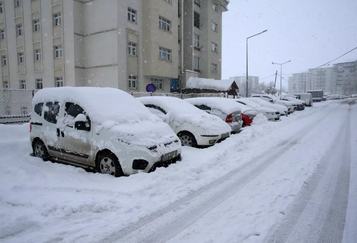 Kar yağışı hayatı olumsuz etkiledi