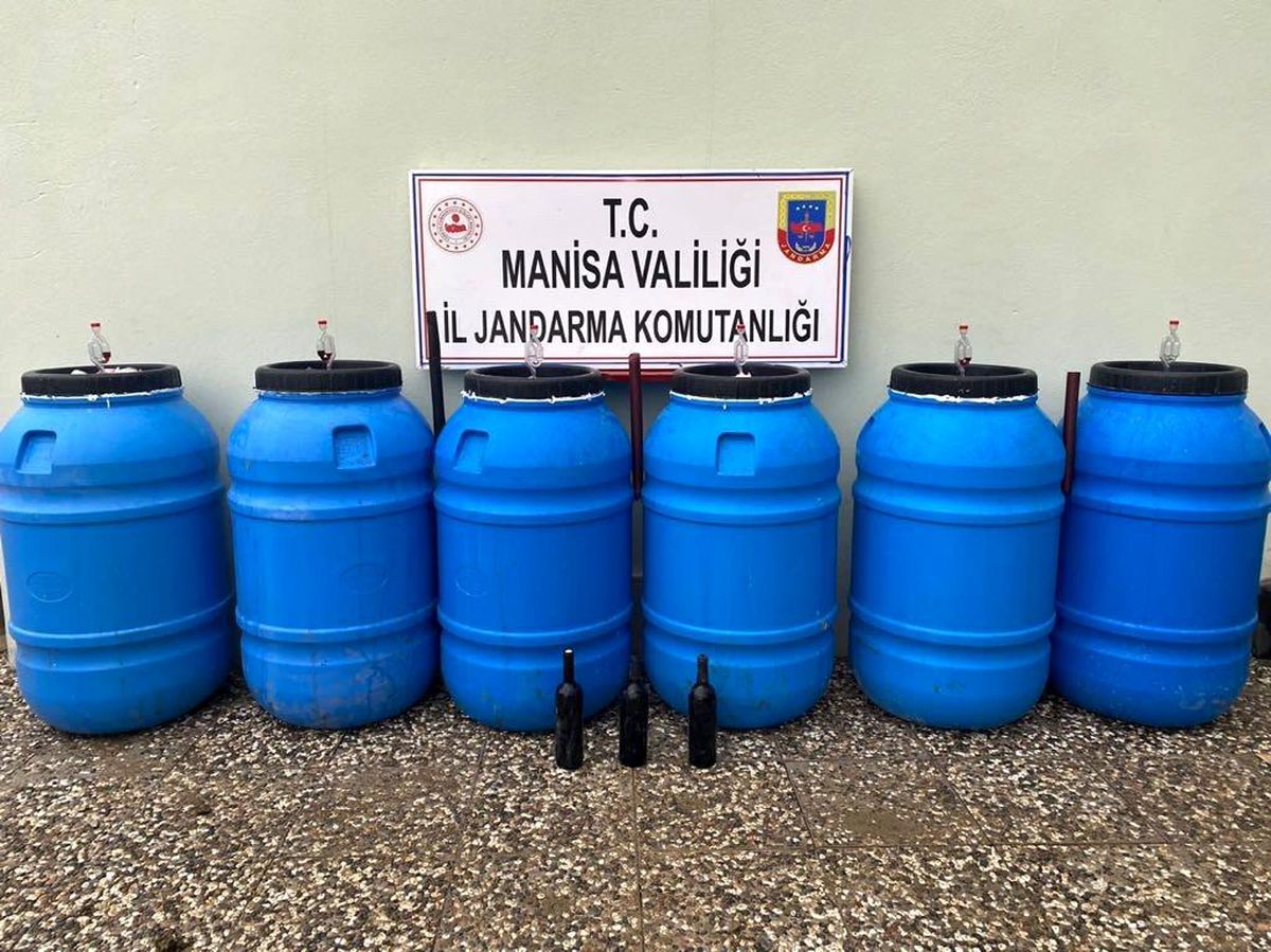 Bağ evinde bin 323 litre sahte içki ele geçirildi