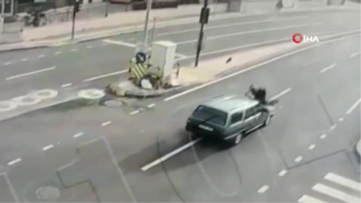 Son dakika haberleri | Feci kaza kamerada...Yolun karşısına geçmeye çalışırken otomobil çarptı, yaşlı adam takla atıp yere çakıldı