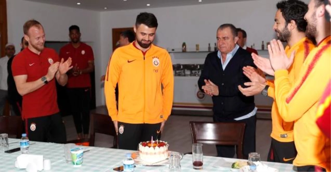 Son dakika haberi... Konyasporlu milli futbolcu Ahmet Çalık\'ın hayatını kaybettiği kaza güvenlik kamerasında