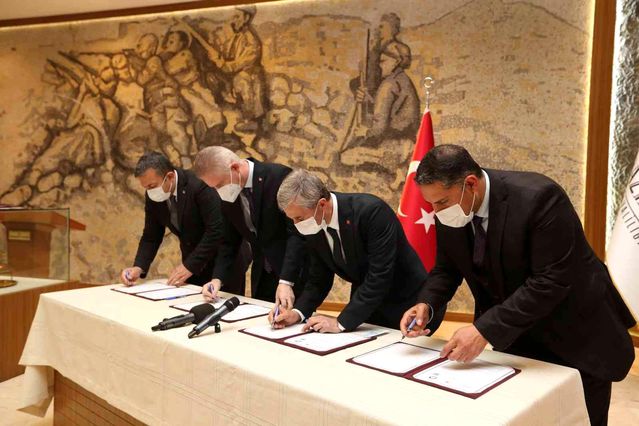 Şahinbey'de hayvan yetiştiricilerine destek sürüyor