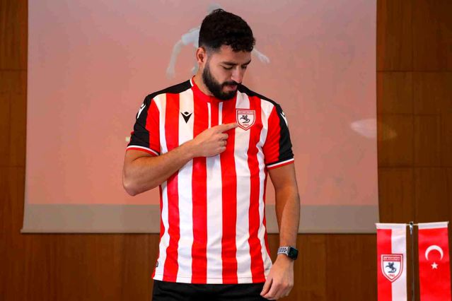 Tolcay Ciğerci Samsunspor ile sözleşme imzaladı