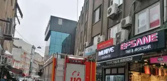 Acil çıkışa park edilen araçlar itfaiyeyi geciktirdi