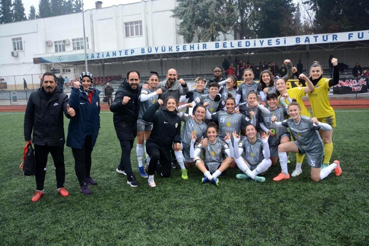 ALG Spor tutulmuyor: 7-0