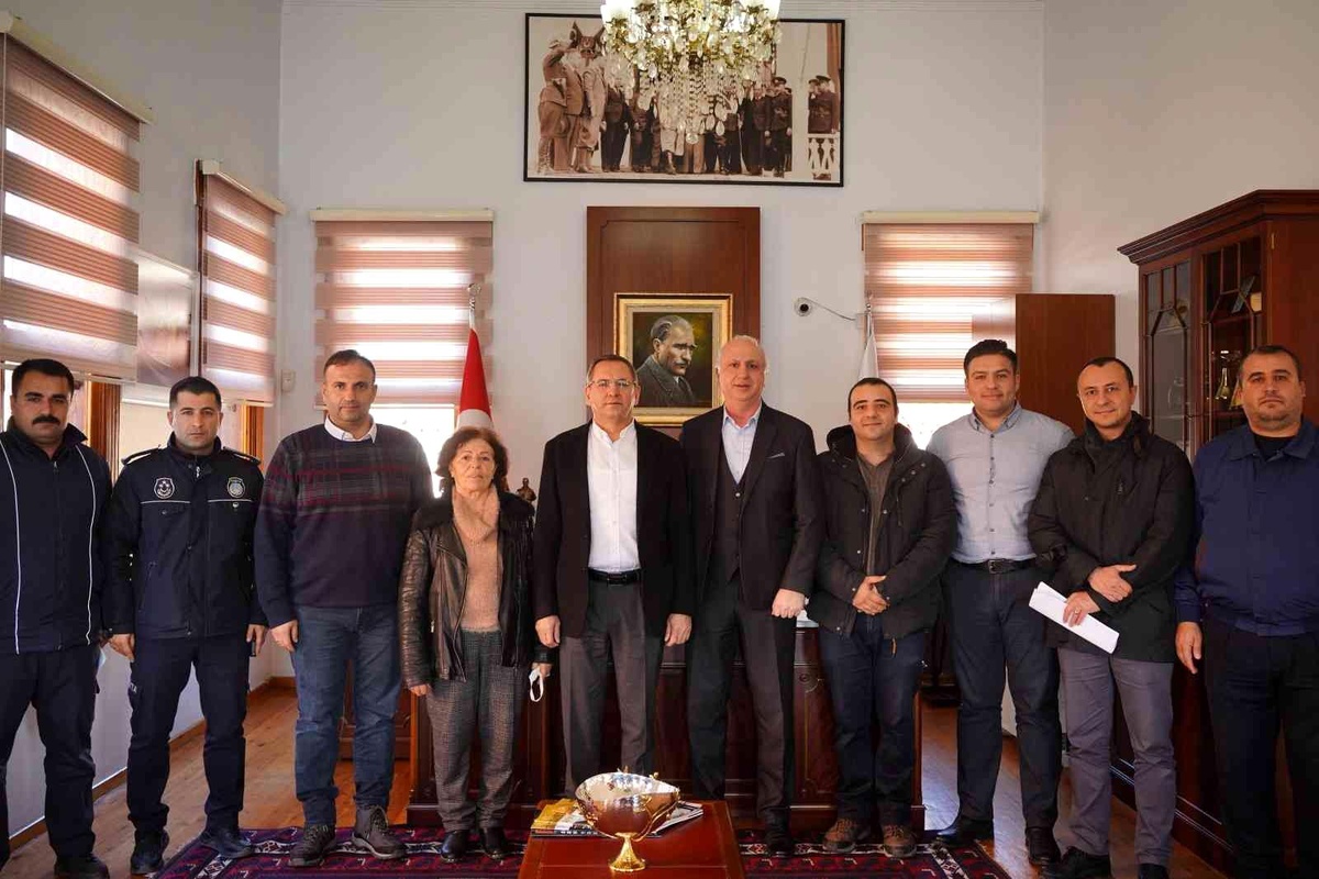 Ayvalık\'ta 113 memur için toplu iş sözleşmesi imzalandı