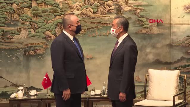 Bakan Çavuşoğlu, Çin Dışişleri Bakanı ile görüştü
