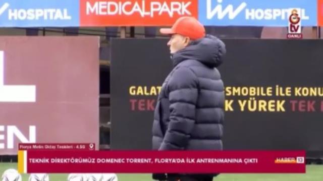 Başkan'la el sıkıştı, hemen eşofmanları giydi! Galatasaray'ın yeni hocası işbaşı yaptı
