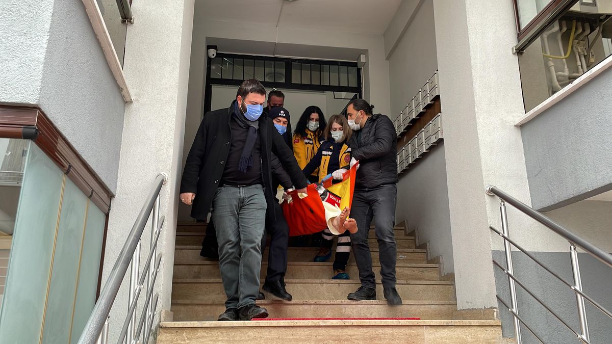 Bolu\'da haber alınamayan kişi evde baygın bulundu