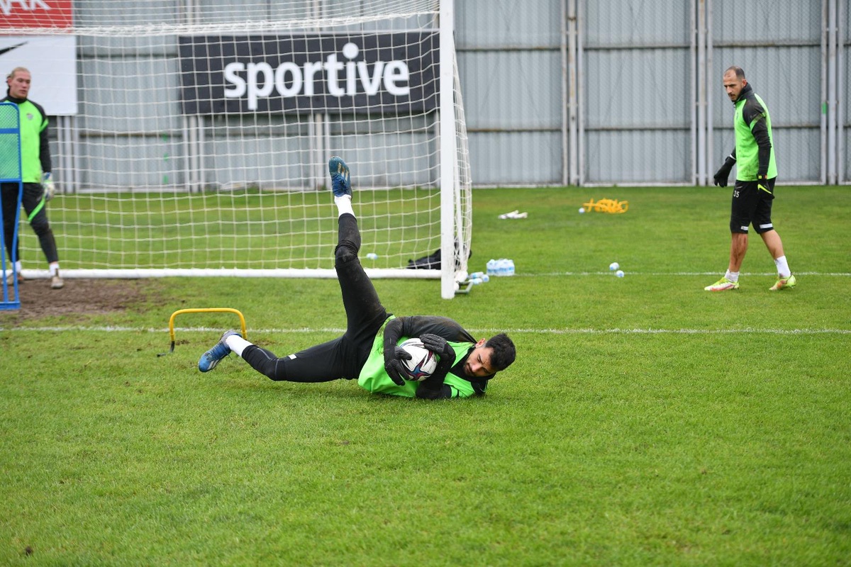 Bursaspor\'da Büyükşehir Belediye Erzurumspor maçı hazırlıkları sürüyor