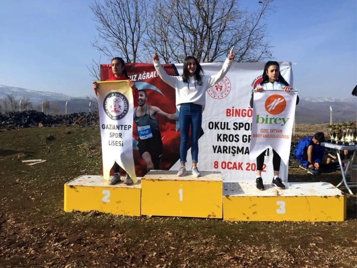 Çaldıranlı sporcu Tuğba Çelik Türkiye finaline adını yazdırdı