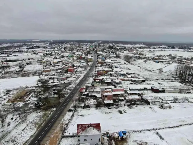 Danamandıra Tabiat Parkı'ndaki kartpostallık kar manzarası drone ile görüntülendi