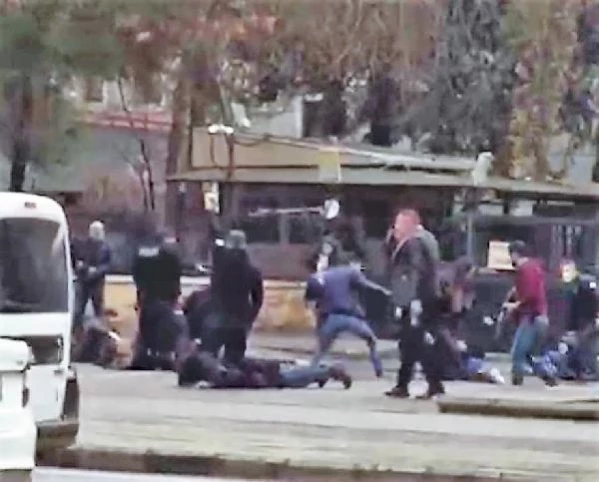 Son dakika gündem: Diyarbakır'da adliye önündeki silahlı kavgada 4 tutuklama