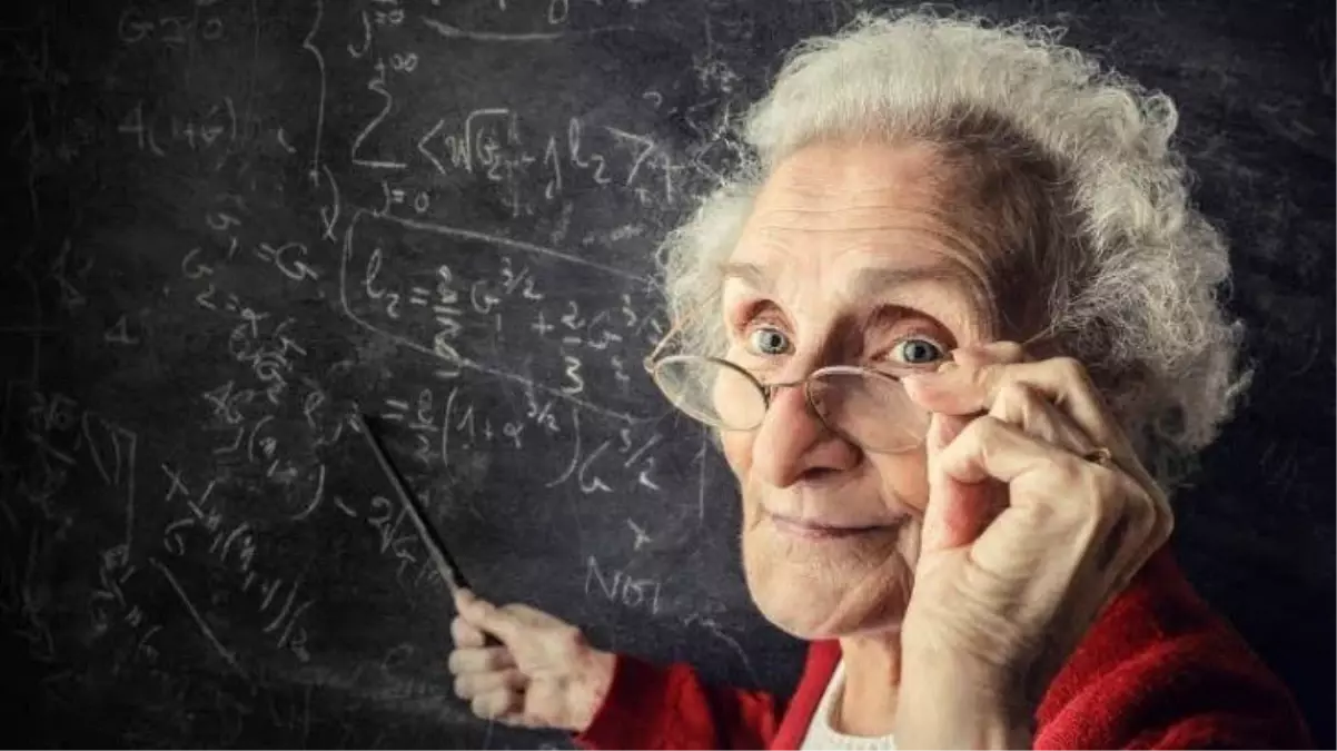 Emekli öğretmenler ile dul ve yetimlerine müjde! Mayıs ayında 884 lira zam geliyor