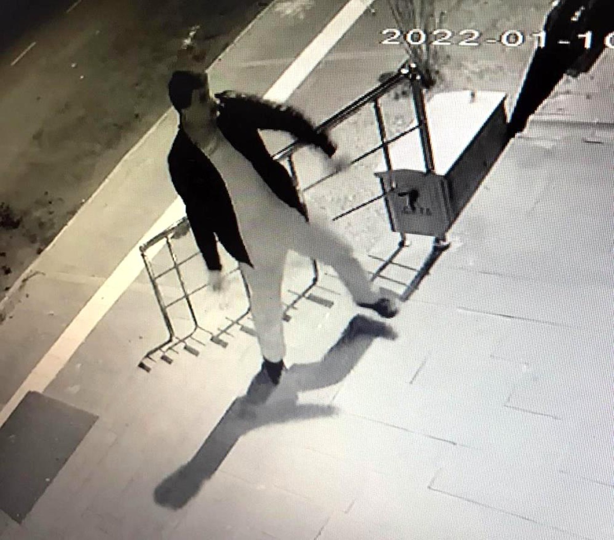 İncesu\'da gece yarısı altı dükkanın camlarını taşla indiren şahıs yakalandı