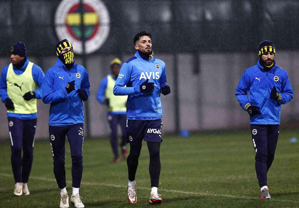 İsmail Kartal, Fenerbahçe ile ilk antrenmanına çıktı