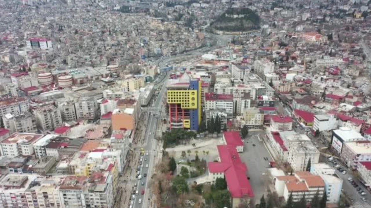 KAHRAMANMARAŞ - "Dünyanın en saçma binası"nın yıkımı 3 ay sürecek