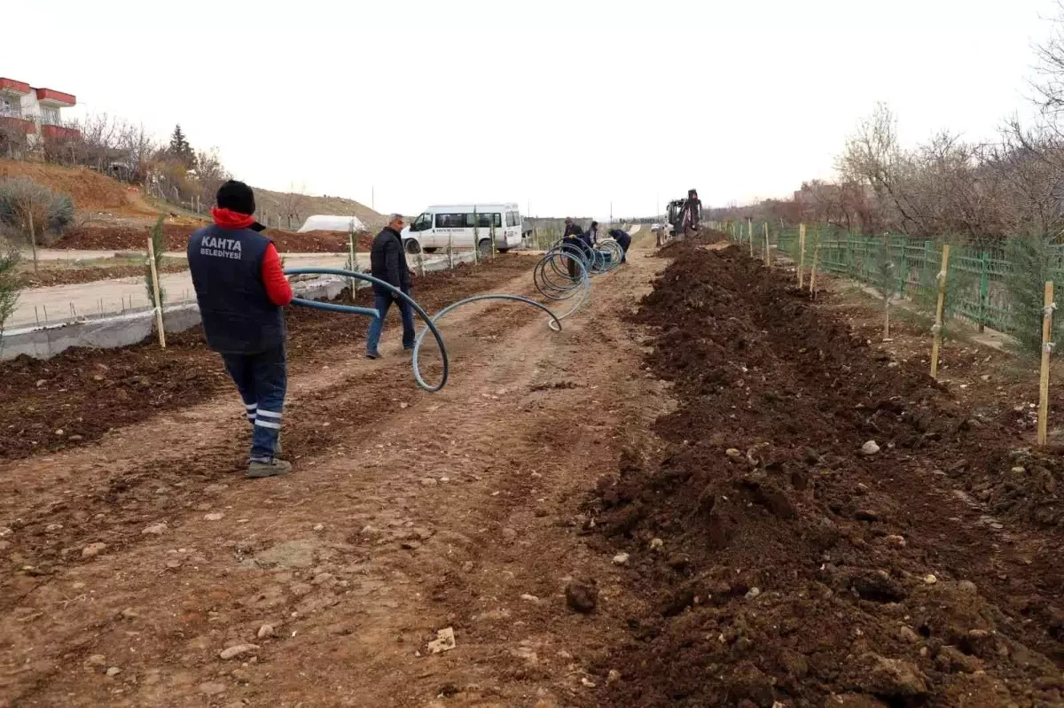 Kanal boyu ikinci etap park çalışmaları hızlandı