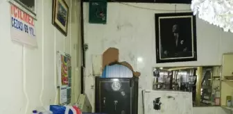 Kuyumcunun evine girip duvarı delerek, onun bitişikteki iş yerinden altın çaldılar