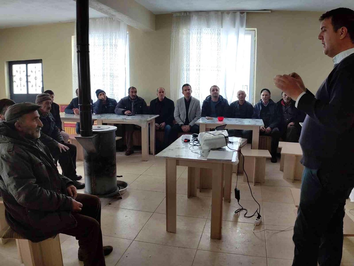 Selim'de Sığırlarda Suni Tohumlama eğitimi