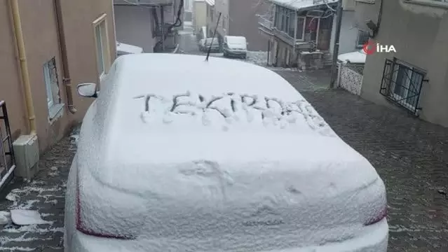 Tekirdağ güne karla uyandı