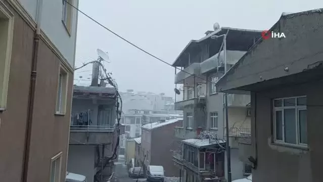 Tekirdağ güne karla uyandı