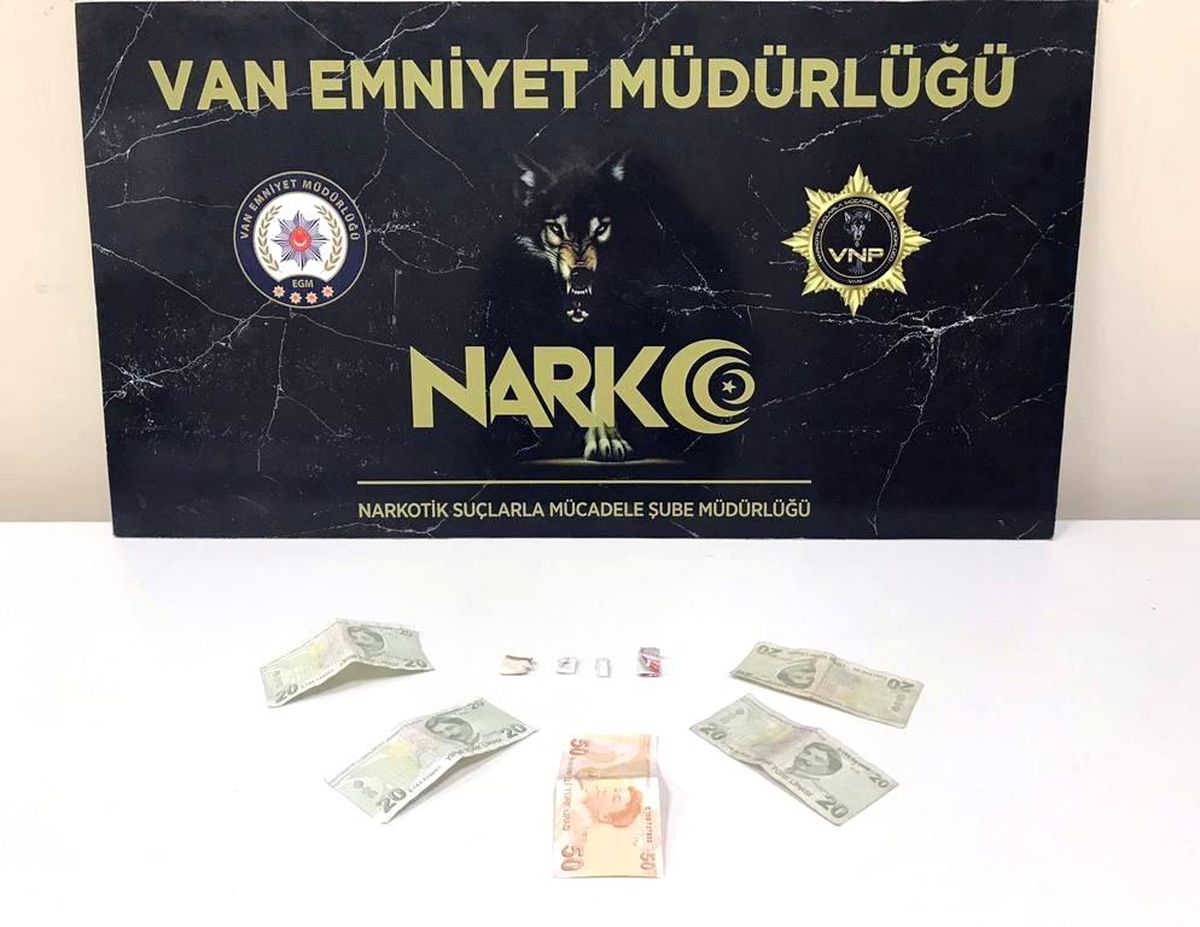 Son dakika 3. sayfa: Van\'da torbacı operasyonu