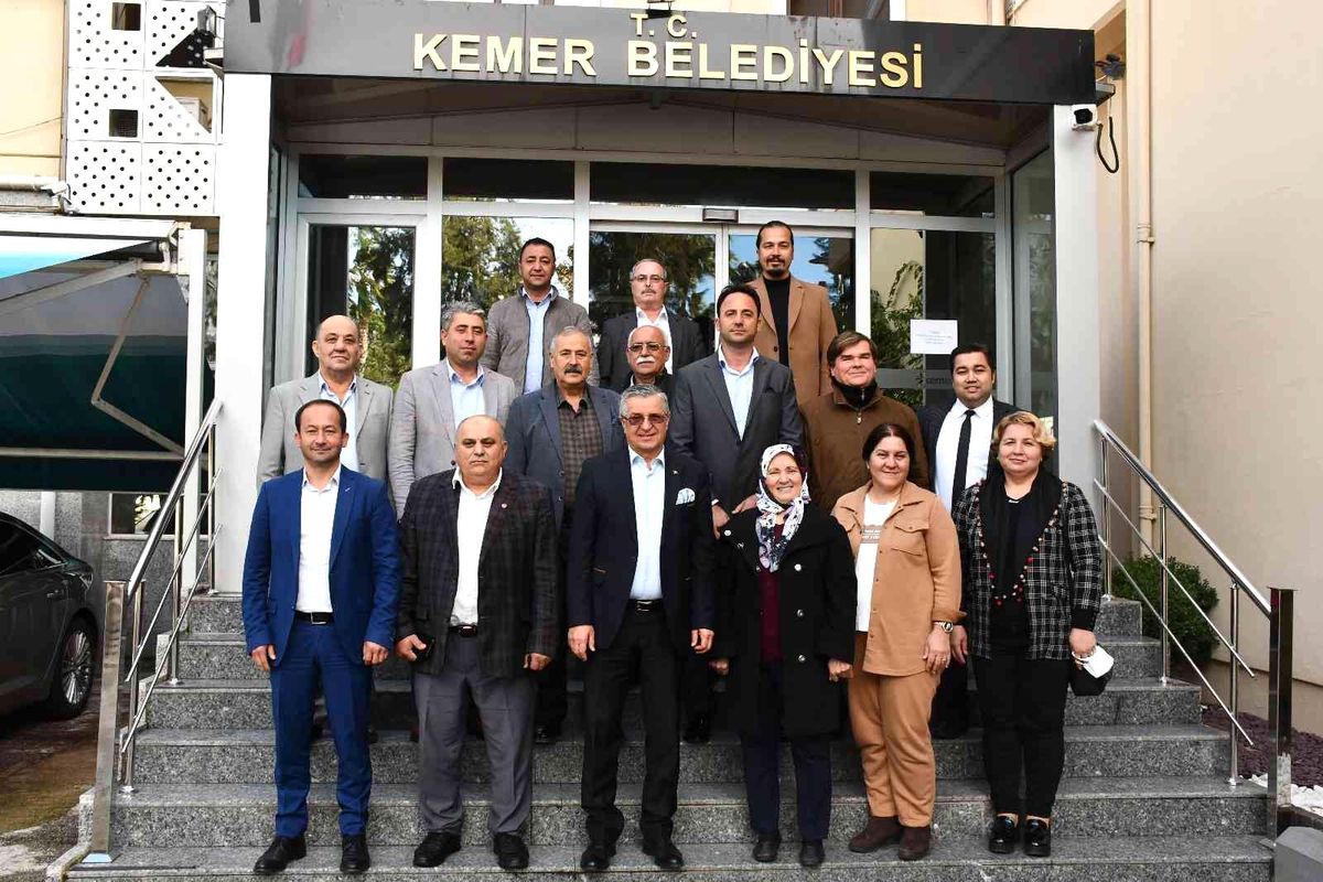 Başkan Topaloğlu, muhtarlarla bir araya geldi