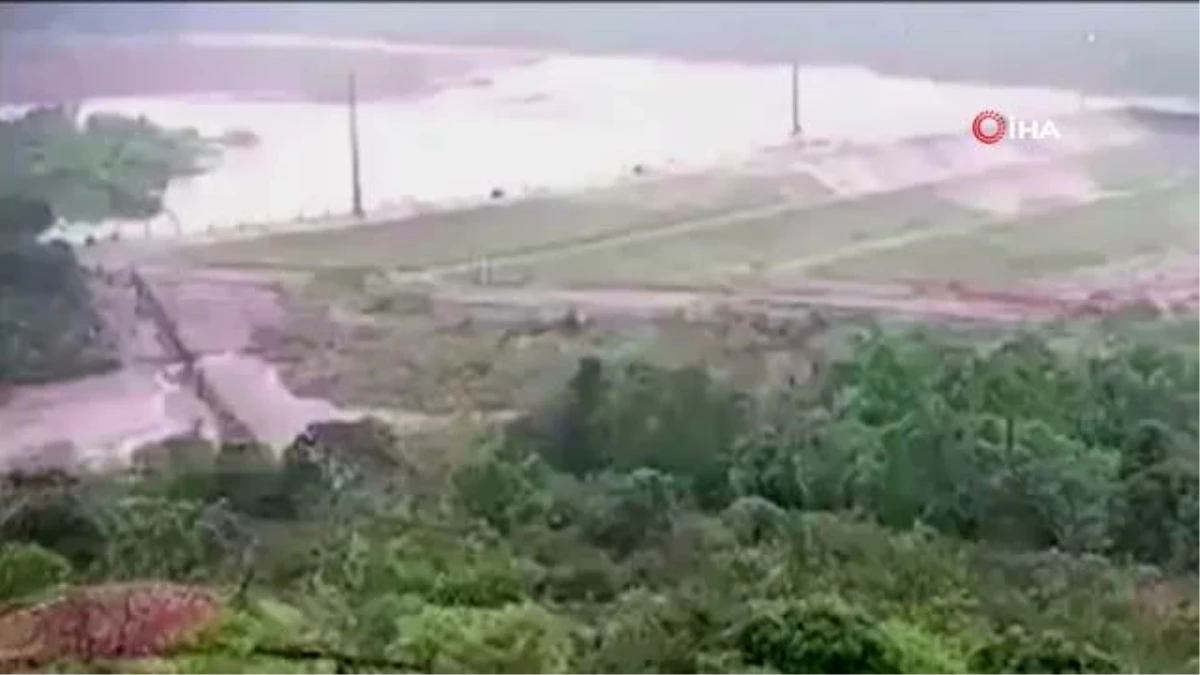 Brezilya\'da aşırı yağışlar nedeniyle baraj taştı