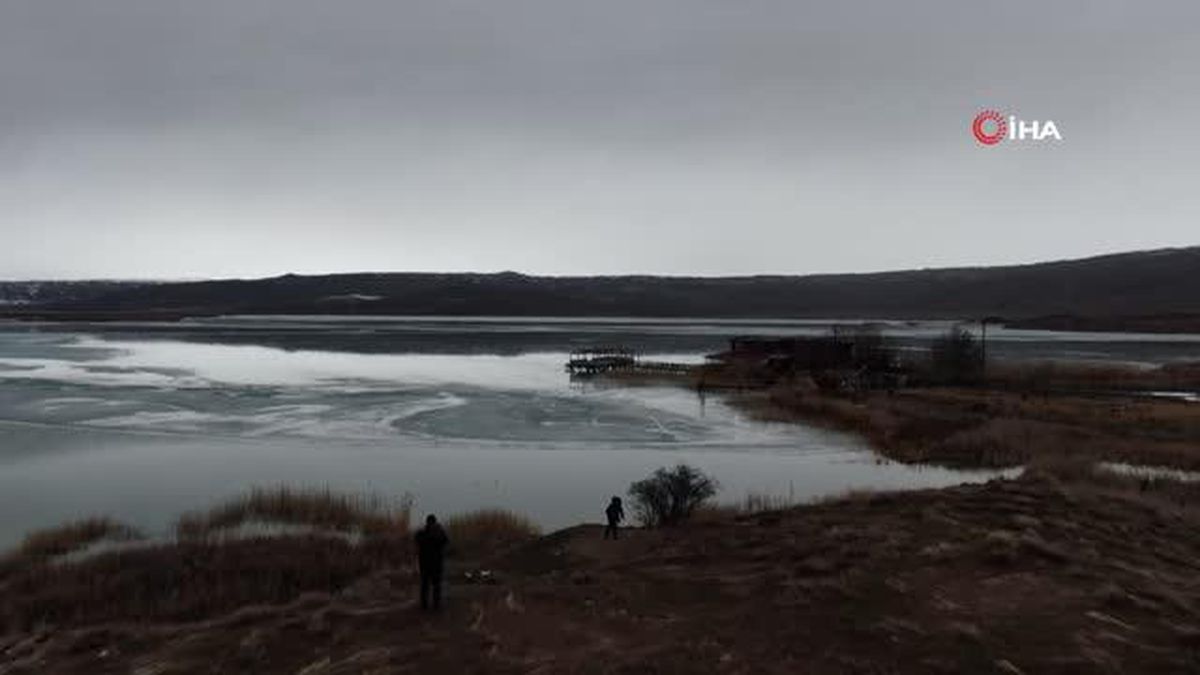 Buz pistine dönen Tödürge Gölü iki günde çözüldü