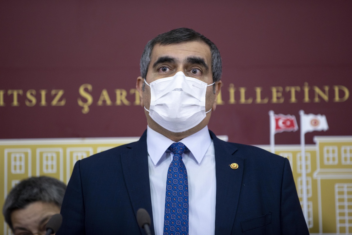 CHP, İYİ Parti ve HDP\'den sağlıkçılar için ortak basın toplantısı