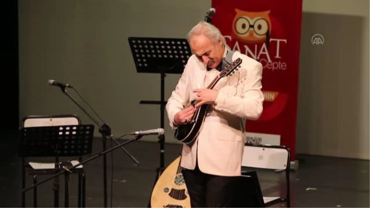 Devlet Klasik Türk Müziği Korosundan "Tango ve Alaturka\'da Valsler" konseri