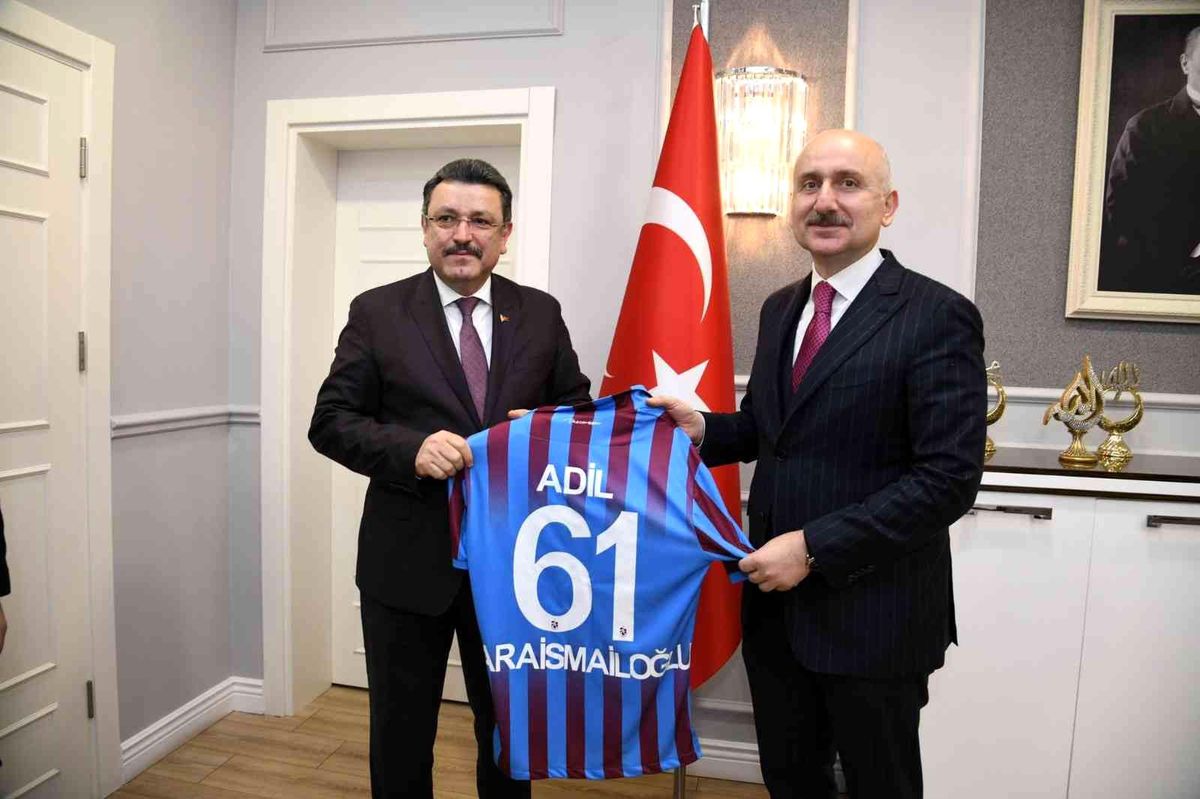 Son dakika haberleri: Genç, Bakan Karaismailoğlu\'na projelerini anlattı