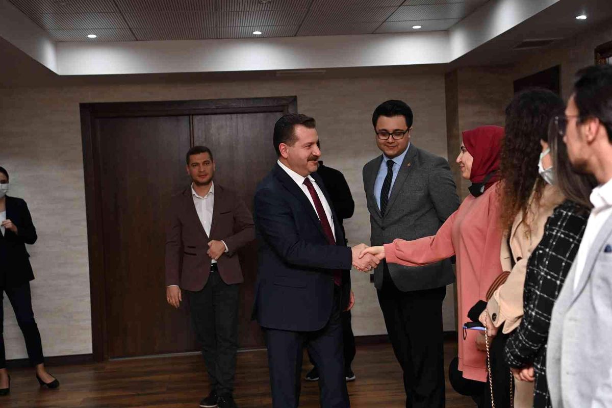 Kent Konseyi Gençlik Meclisi\'nden Başkan Yılmaz\'a ziyaret