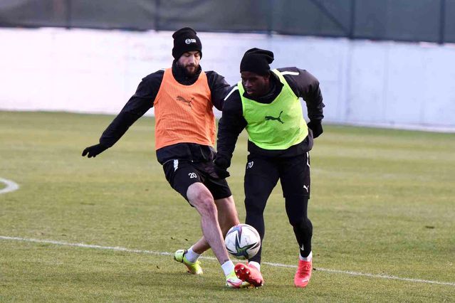 Manisa FK, Denizlispor hazırlıklarını sürdürdü