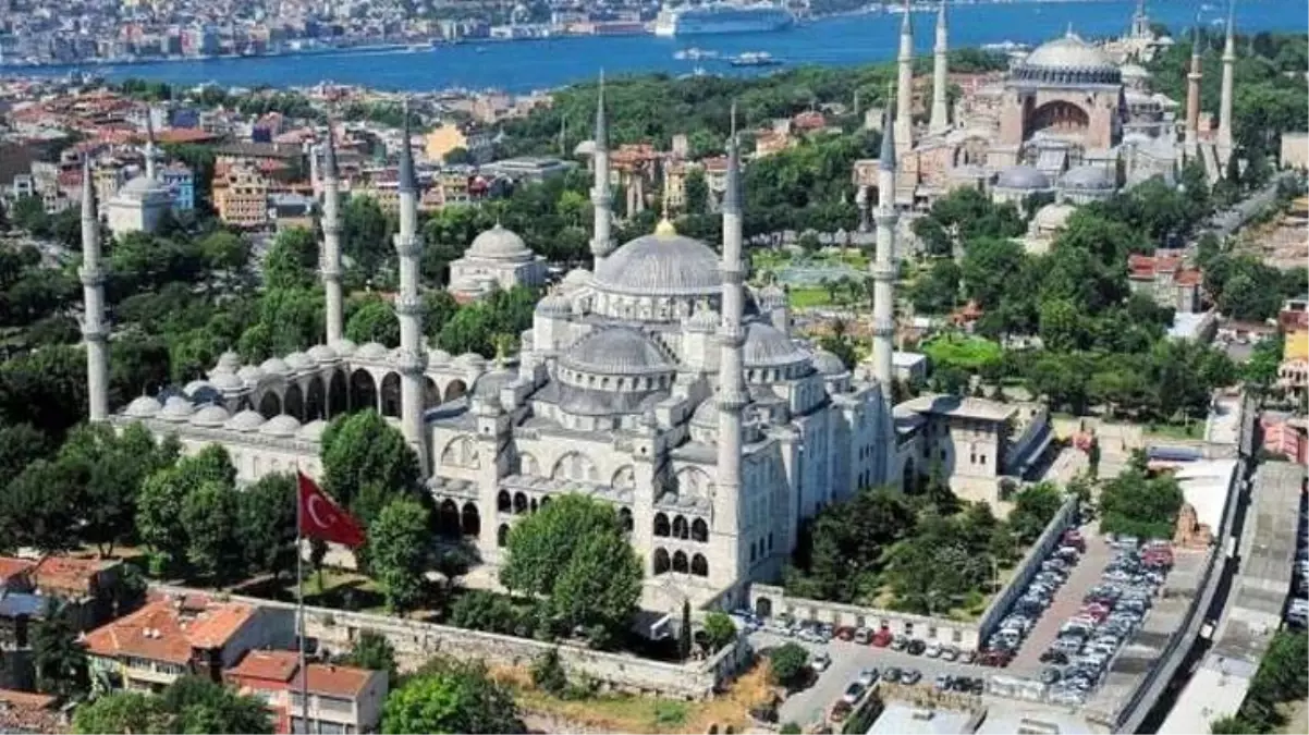 Metaverse çılgınlığı sürüyor! Sultanahmet ve Ayasofya Camisi\'ni satışa çıkardılar