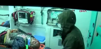 Otomobilin çarptığı taksinin sürücüsü camdan fırlayarak taksisinin altında kaldı