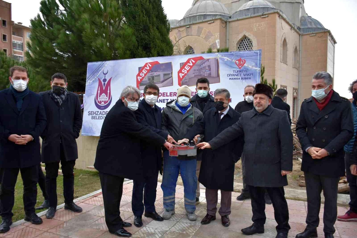 Şehzadeler Aşevinin temeli dualarla atıldı