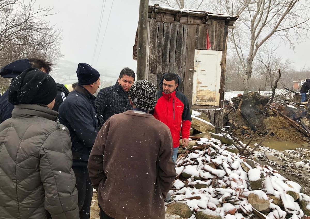 Sinop\'ta yangın çıkan ahşap ev kullanılamaz hale geldi