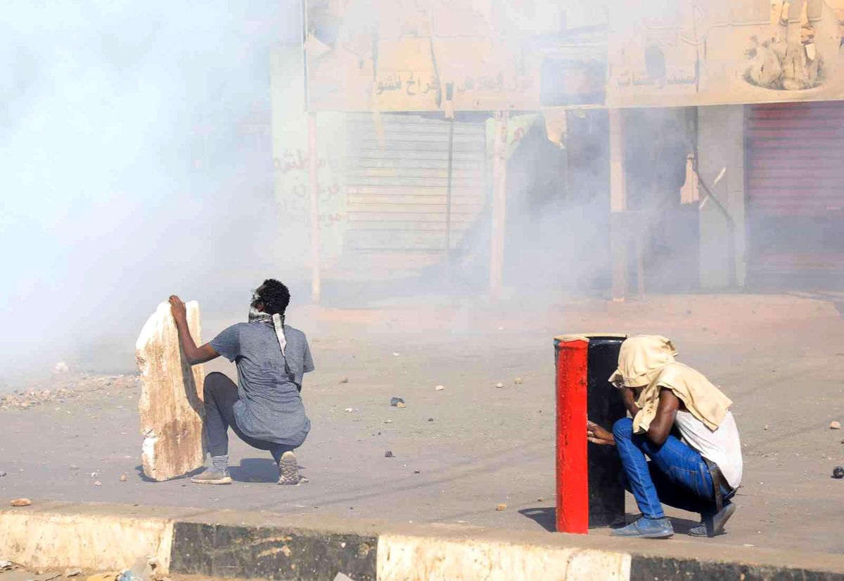 Son dakika haberleri: Sudan\'daki protestolarda bir polis hayatını kaybetti