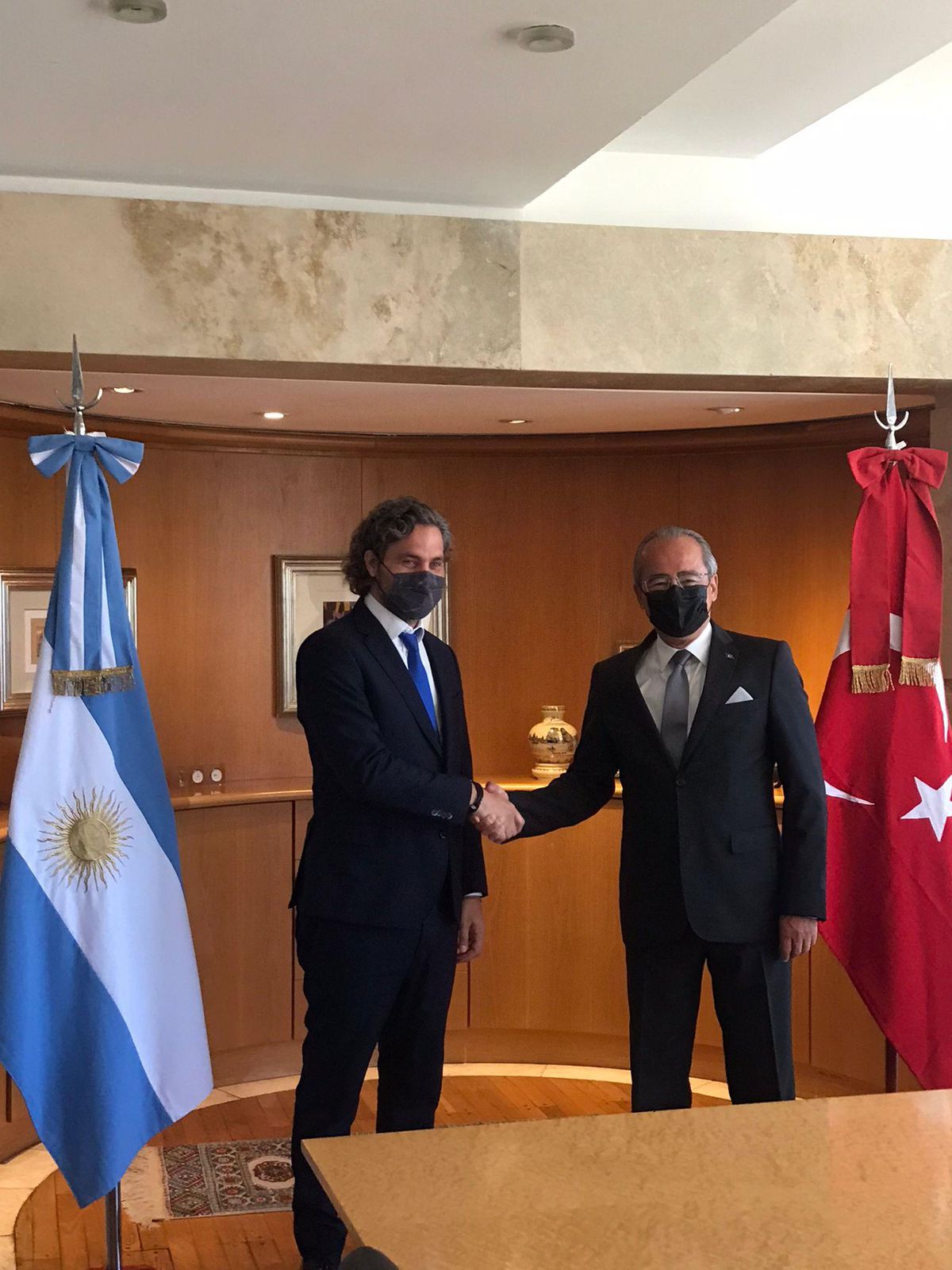 Türkiye'nin Buenos Aires Büyükelçisi Altay, Arjantin Dışişleri Bakanı Cafiero ile görüştü