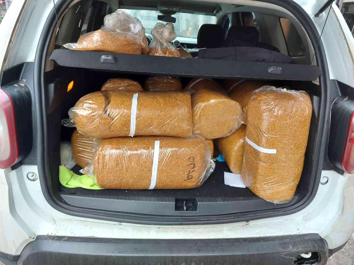 Ağrı\'da çok sayıda kaçak sigara, tütün ve puro ele geçirildi
