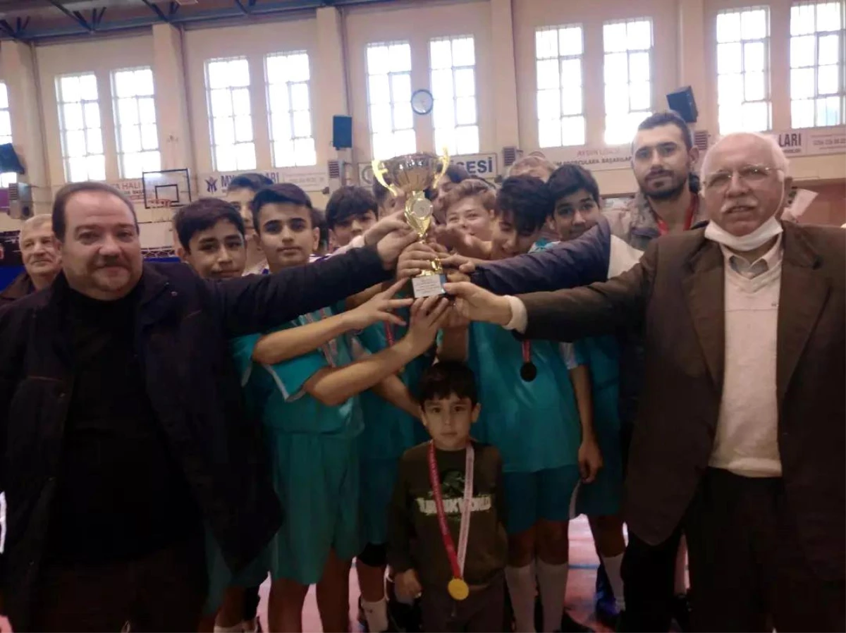 Aydın\'da Yıldız Erkekler Hentbol Turnuvası sona erdi