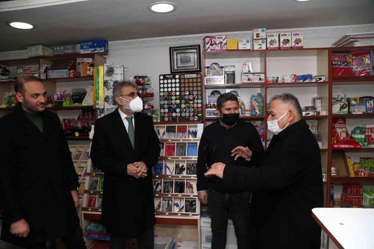 Başkan Büyükkılıç\'ın esnaf ziyaretleri sürüyor