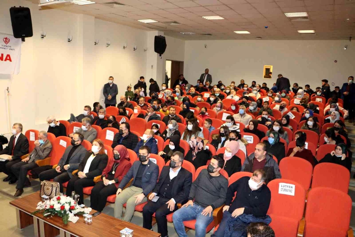 Emirdağ\'da Dinim İslam Bilgi Yarışmasının Büyük Finali yapıldı