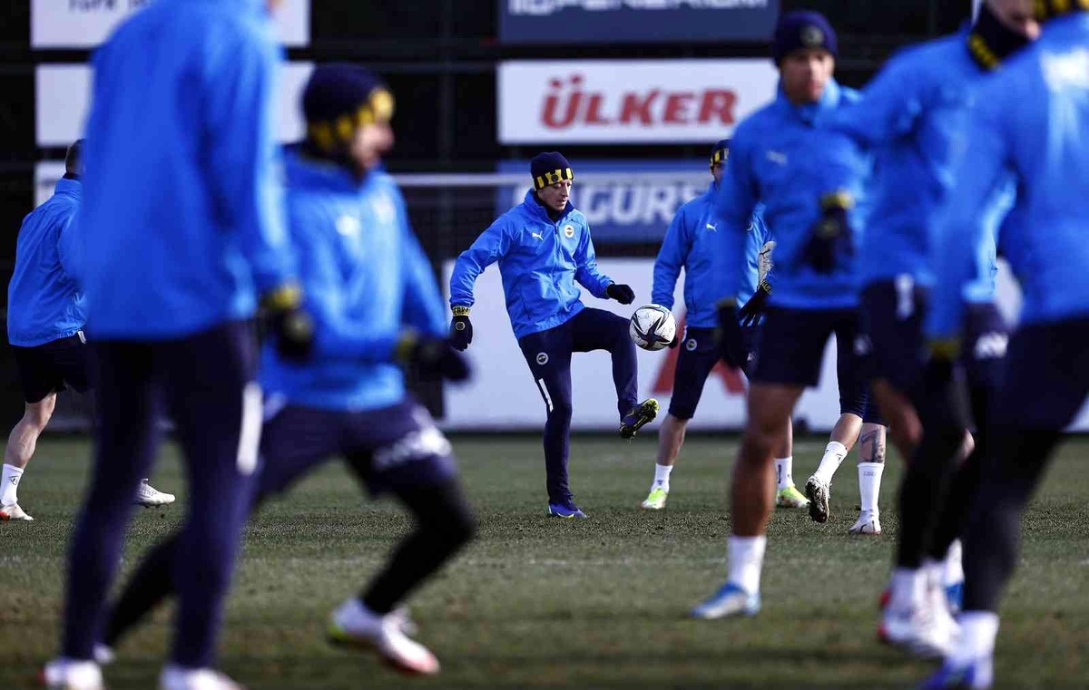 Fenerbahçe, Antalyaspor maçı hazırlıklarını tamamladı