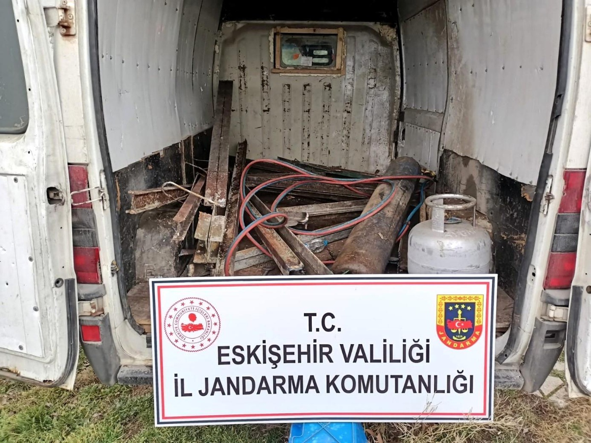 Hırsızlık şüphelisi 5 kişi yakalandı
