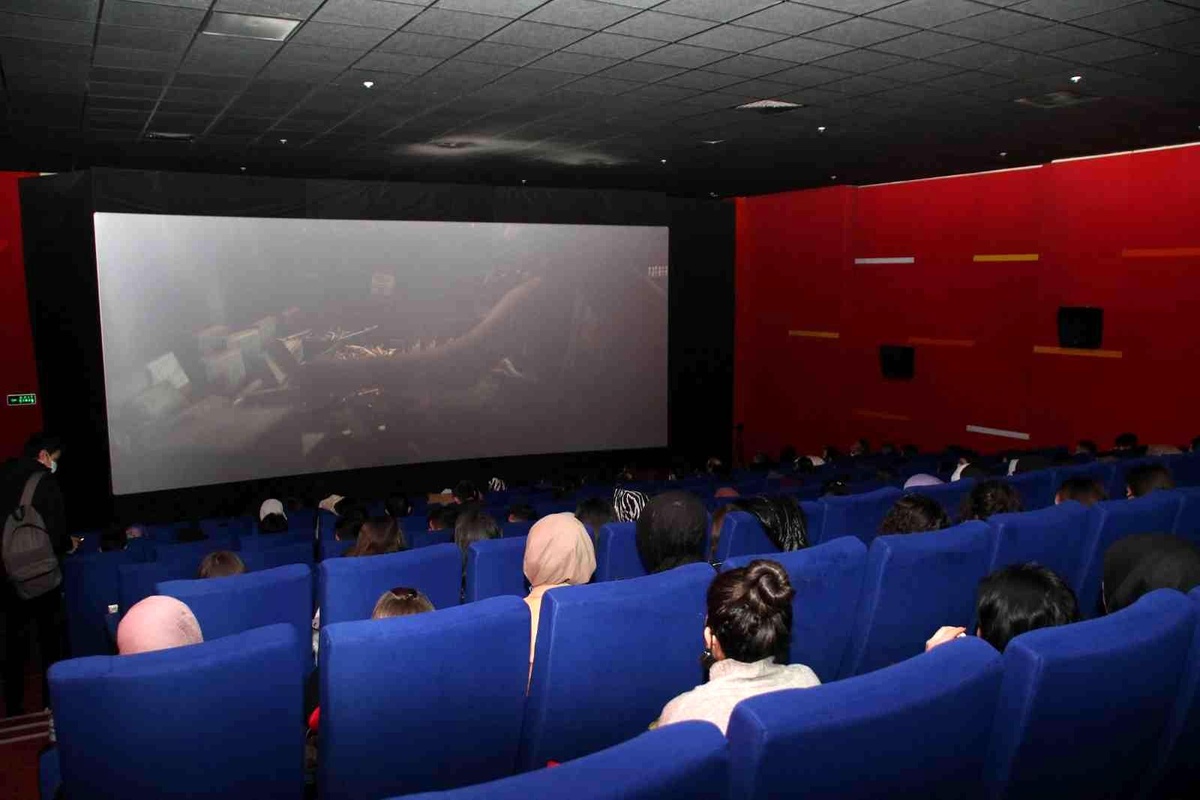 KAYMEK kursiyerleri \'Kesişme: İyi ki Varsın Eren\' filmini izledi