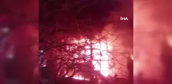 Son dakika haber! Saman ve odun dolu metruk evde yangın