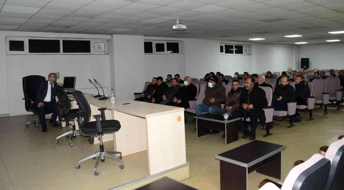 Tatvan\'da "Mikro ve Küçük İşletmelere Hızlı Destek Programı" bilgilendirmede toplantısı