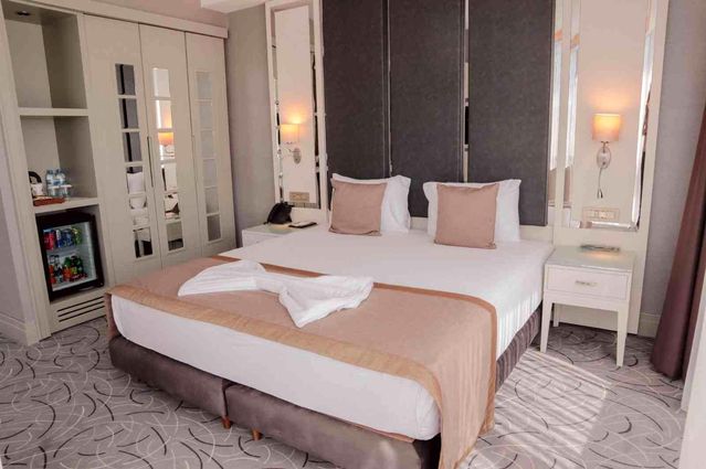 The Conforium Hotel Van hizmetini sürdürüyor